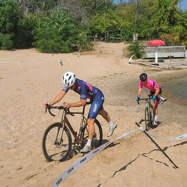 cyclists-in-sand-2023-scc-classic-cyclocross-race-sheboygan-sq