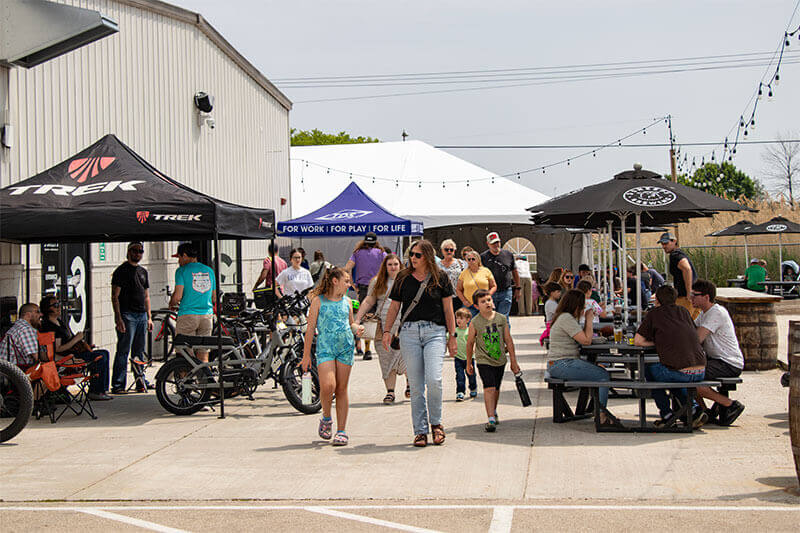 2025-family-bike-festival-3-sheeps-brewing-sheboygan-county-cycling-6331 2025-family-bike-festival-3-sheeps-brewing-sheboygan-county-cycling-6331
