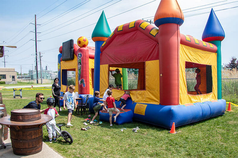 2025-family-bike-festival-bounce-houses-sheboygan-county-cycling-6097 2025-family-bike-festival-bounce-houses-sheboygan-county-cycling-6097
